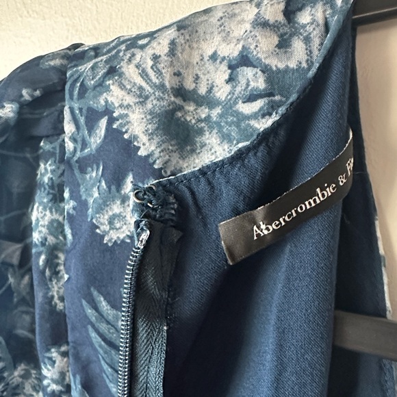 Abercrombie and Fitch Long Sleeve Cut Out Mini Dress - Picture 9 of 10